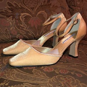 Valenti Franco Gold Pumps